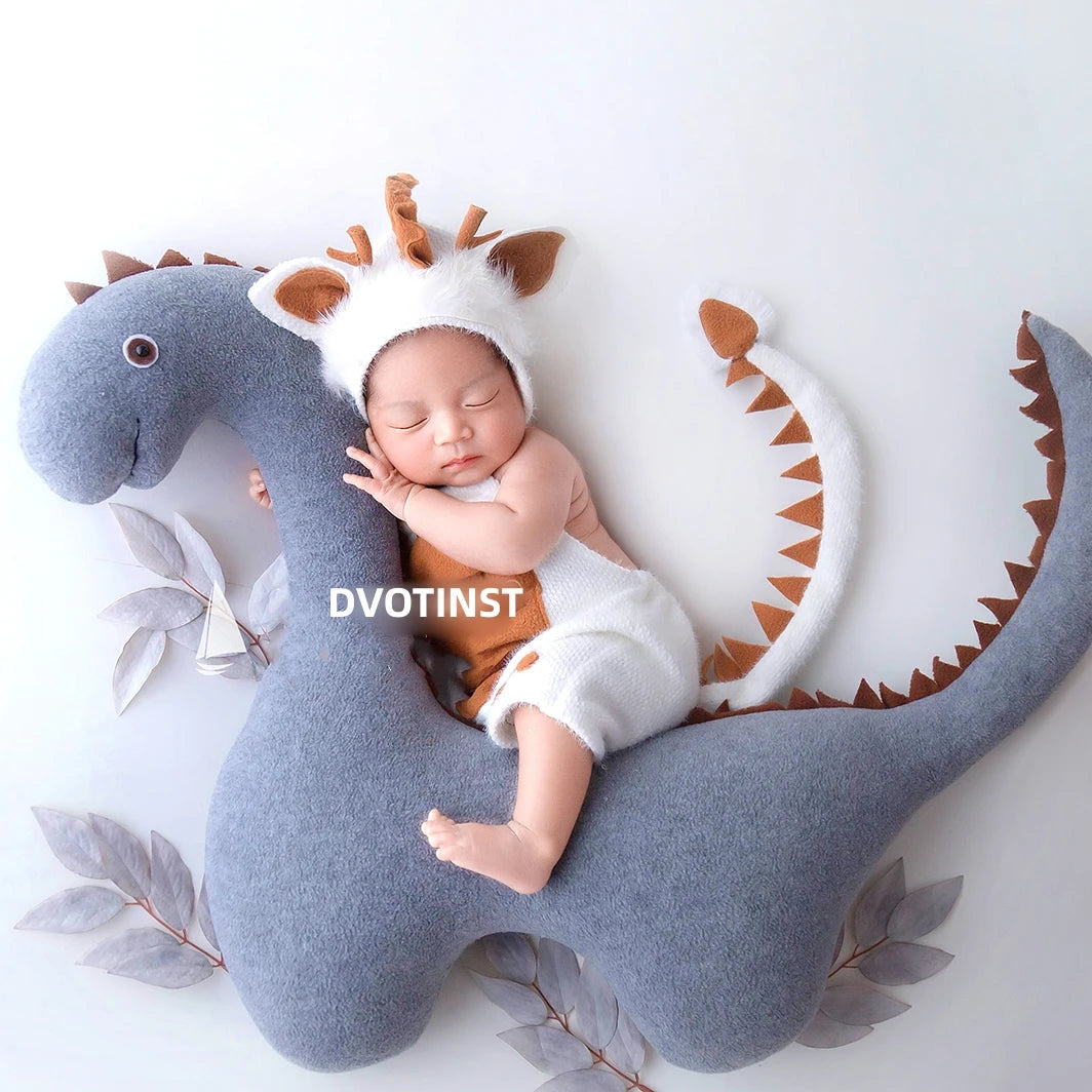 KMK - Dinosaur Newborn Posing Animals