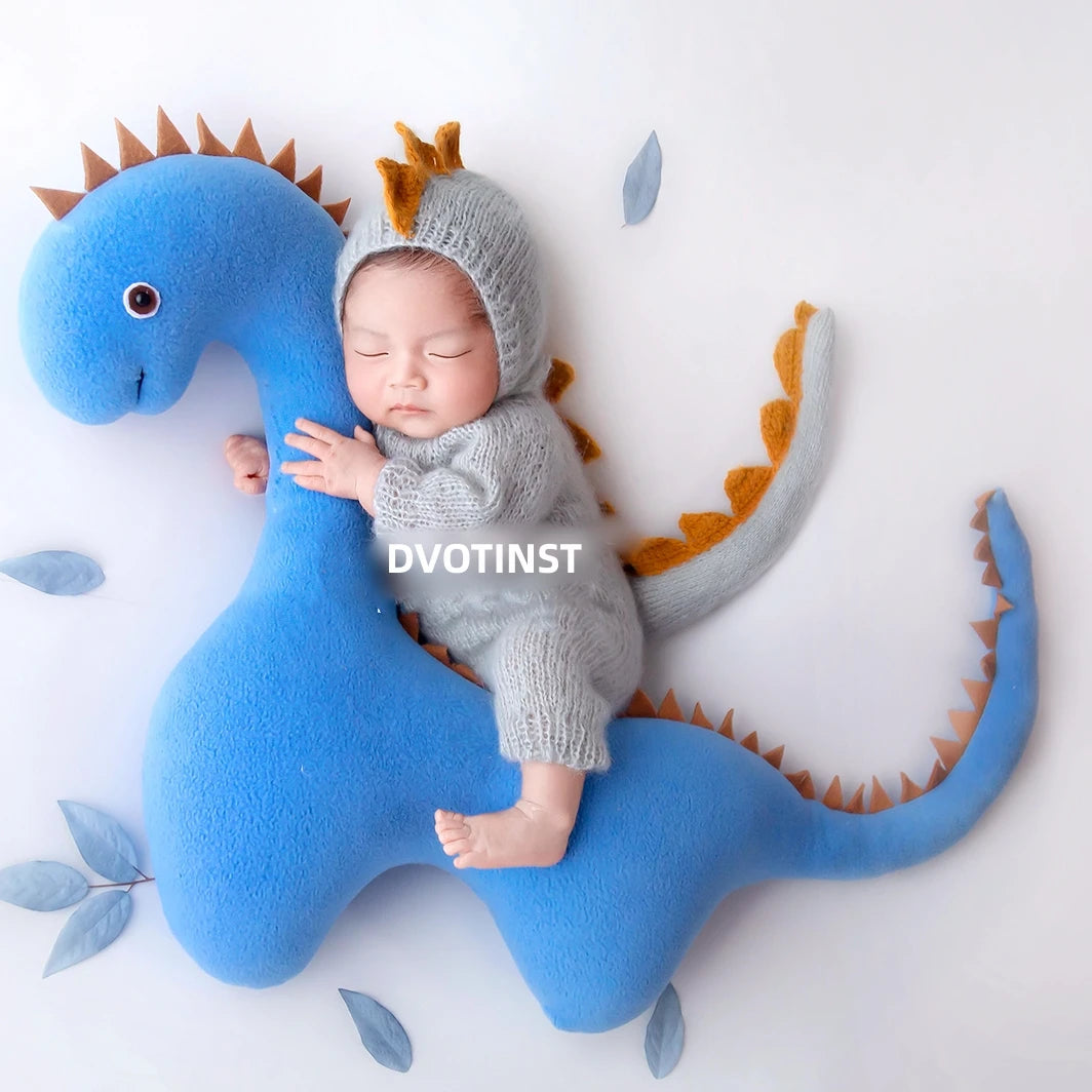 KMK - Dinosaur Newborn Posing Animals