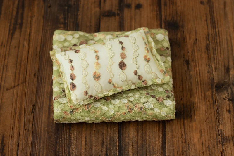 KMK - Floral Forest Posing Pillow Blanket 2-piece Set