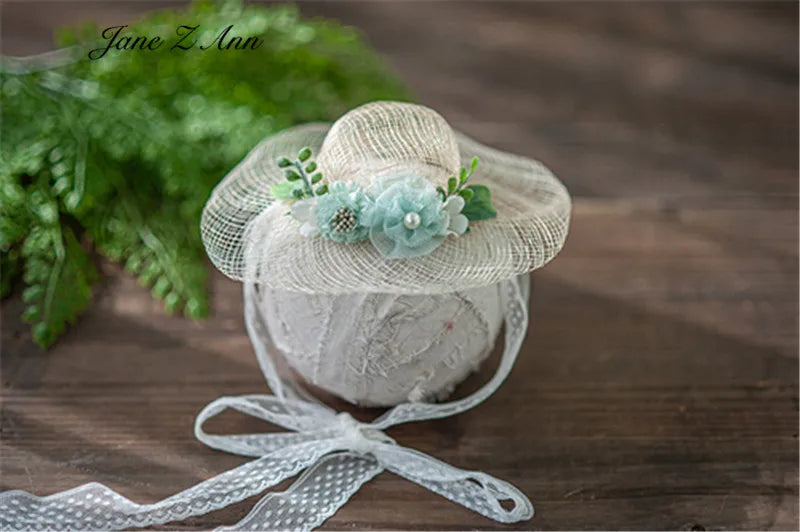 KMK - Handmade delicate newborn hat