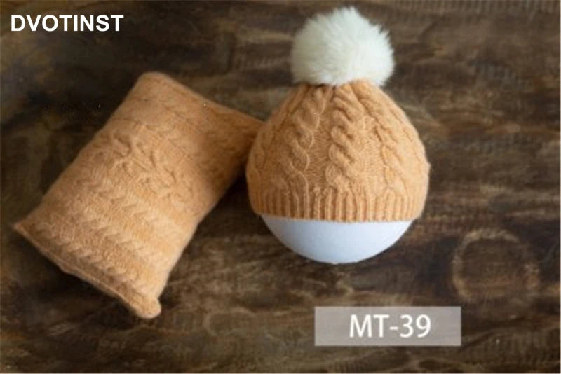 KMK - Knit Posing Pillow + Bonnet Set