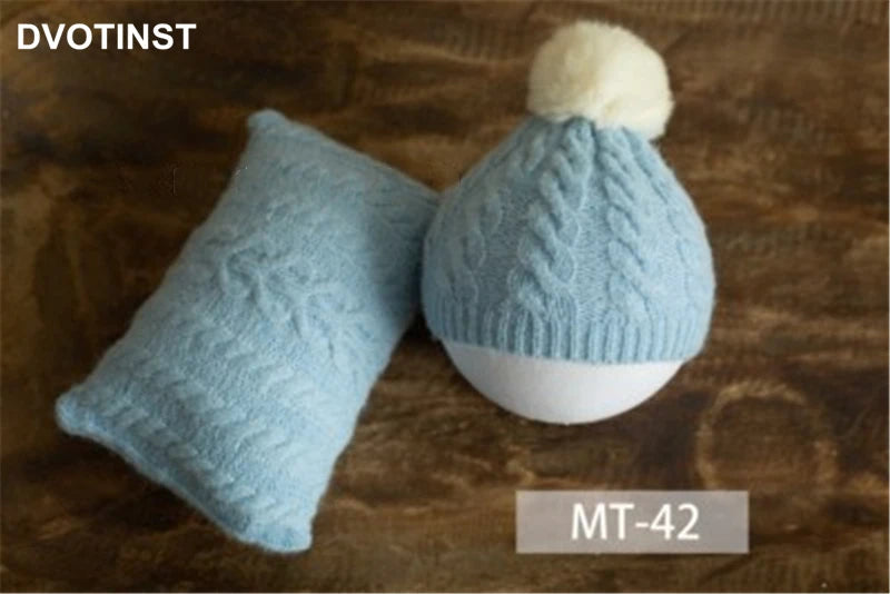 KMK - Knit Posing Pillow + Bonnet Set