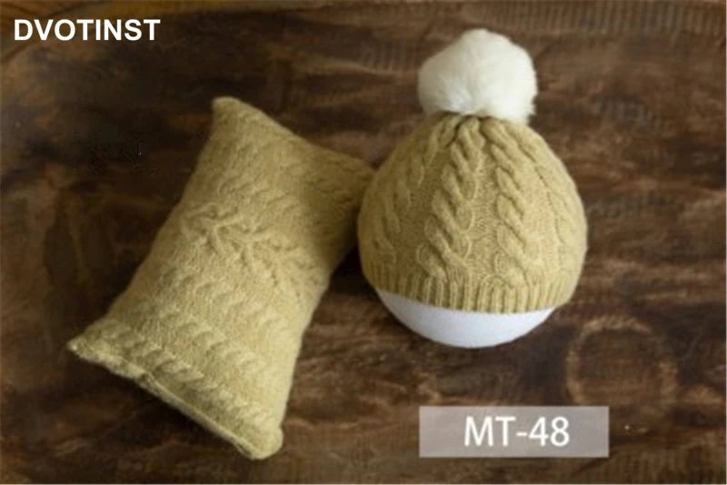 KMK - Knit Posing Pillow + Bonnet Set