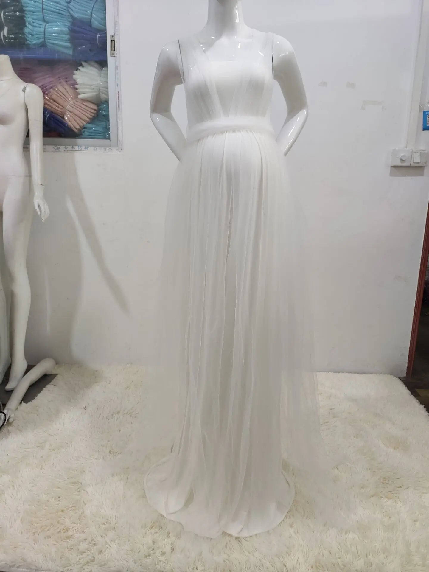 KMK - Maternity Tulle Gown