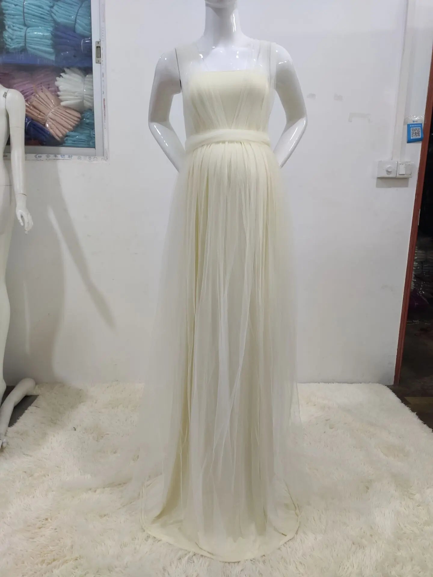 KMK - Maternity Tulle Gown