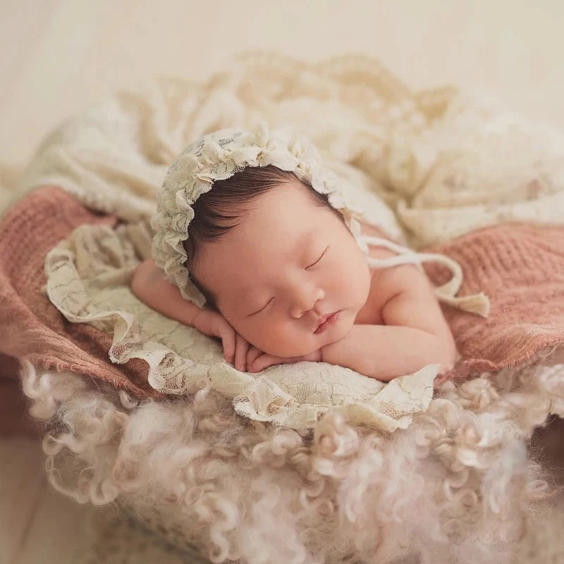 KMK - Newborn Lace Posing Pillow