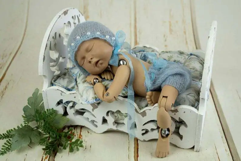 KMK - Newborn Small Wooden Bed Posing Prop