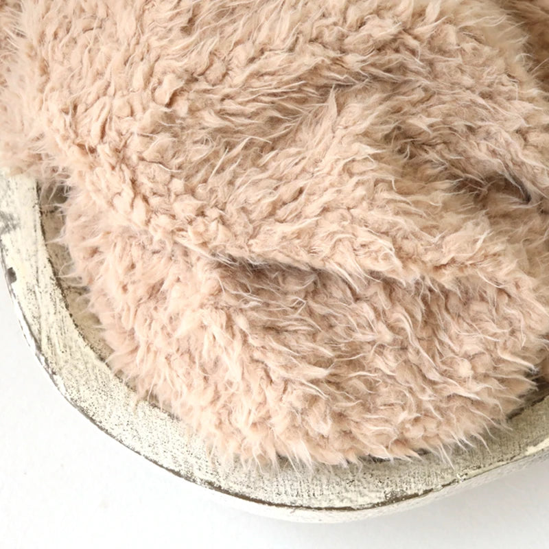 KMK - Soft Fur Fabric Nest Blanket