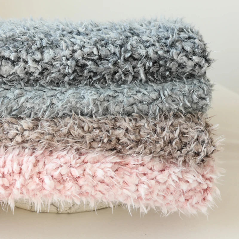 KMK - Soft Fur Fabric Nest Blanket