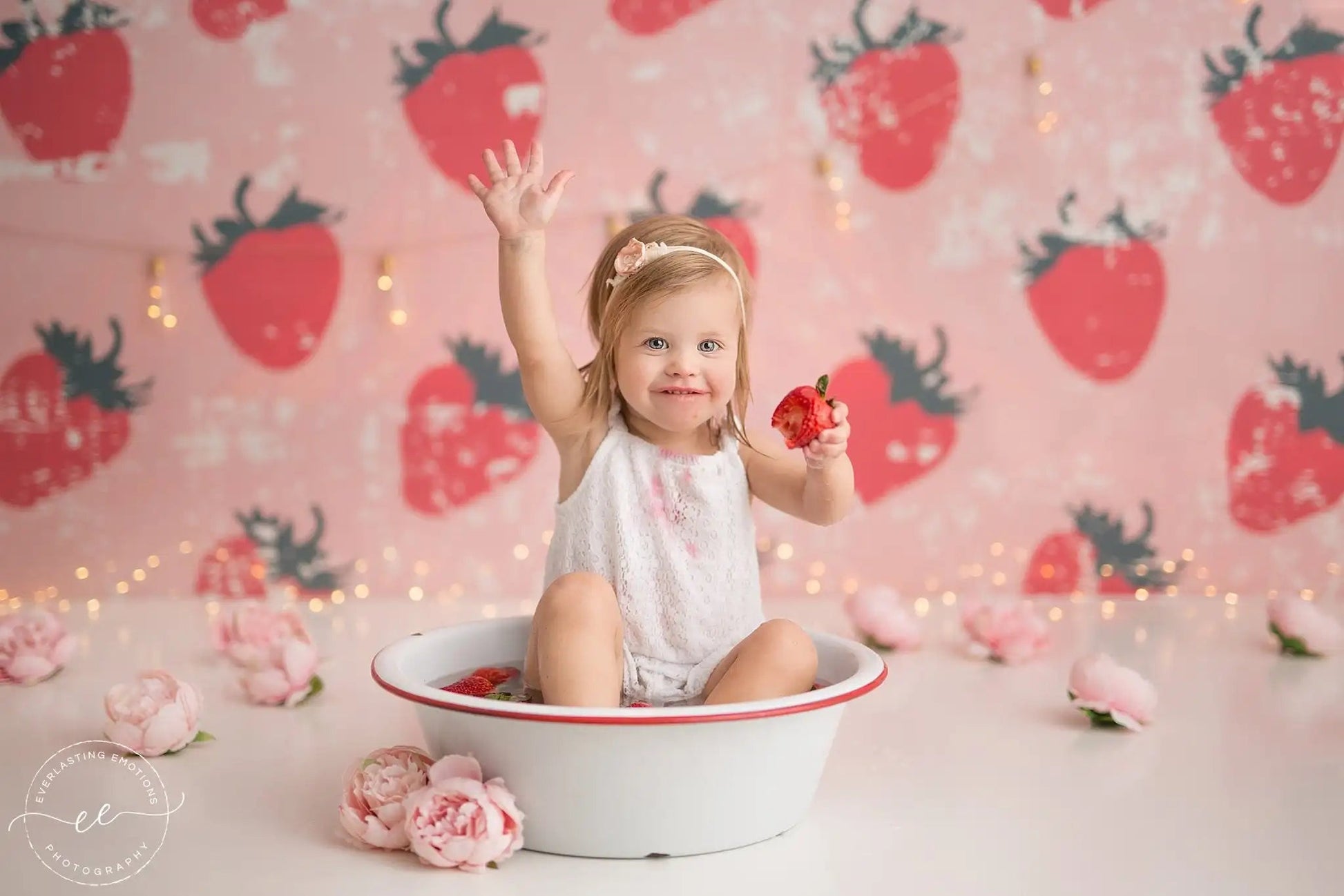 KMK - Strawberry Shortcake Backdrop